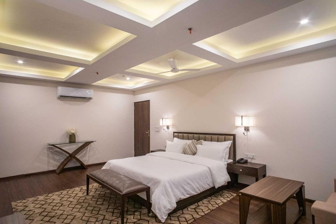 Hotel Alaya Dehradun Exterior foto